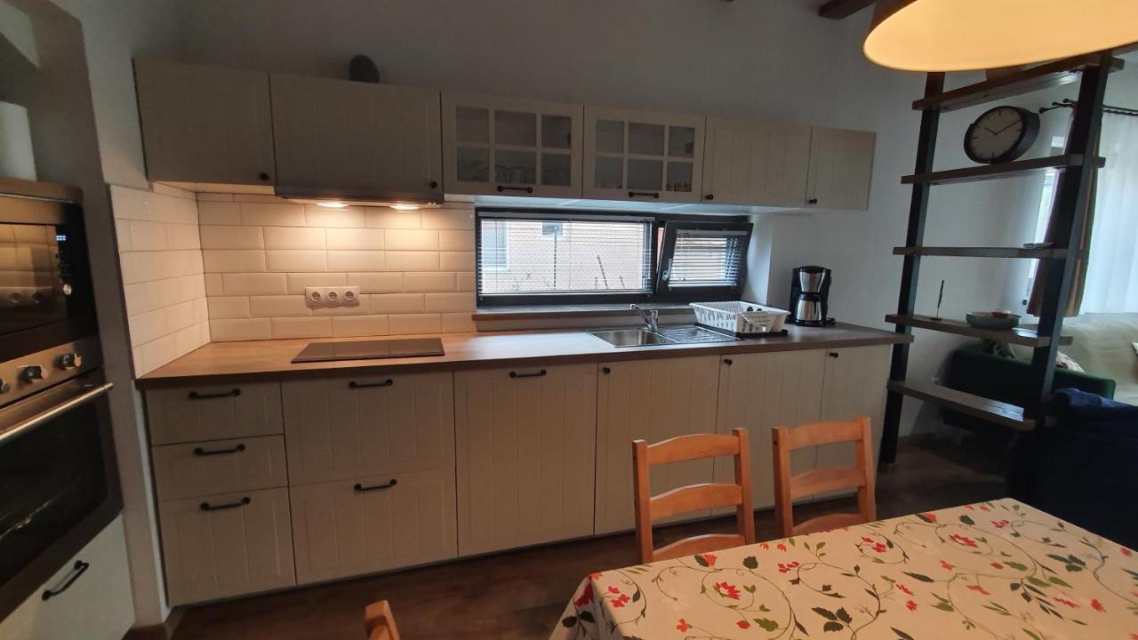 Relax Balaton Apartmanok Balatonfured Exterior photo