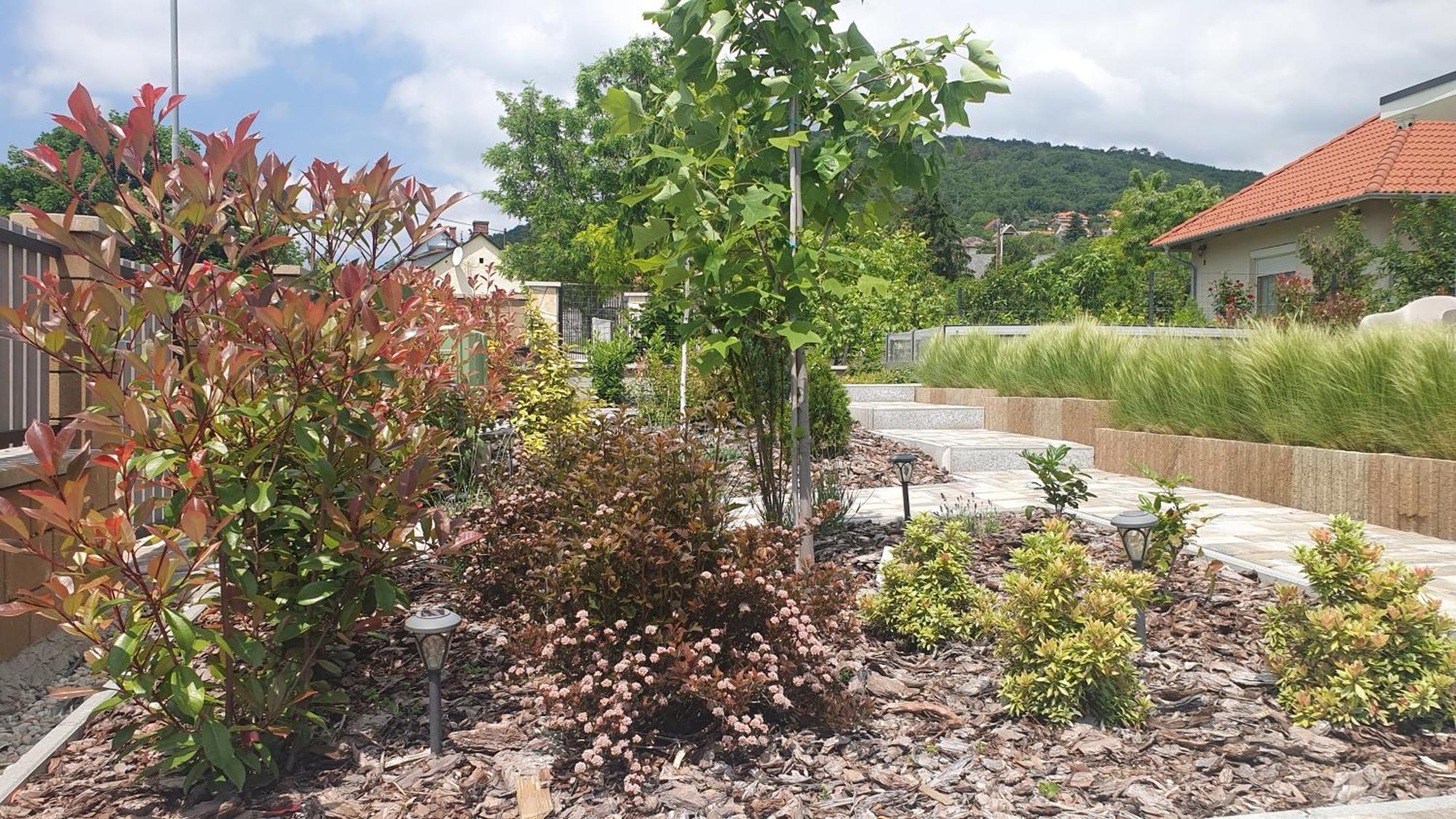Relax Balaton Apartmanok Balatonfured Exterior photo