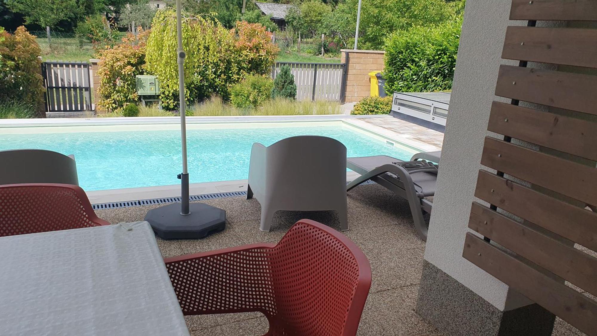 Relax Balaton Apartmanok Balatonfured Exterior photo